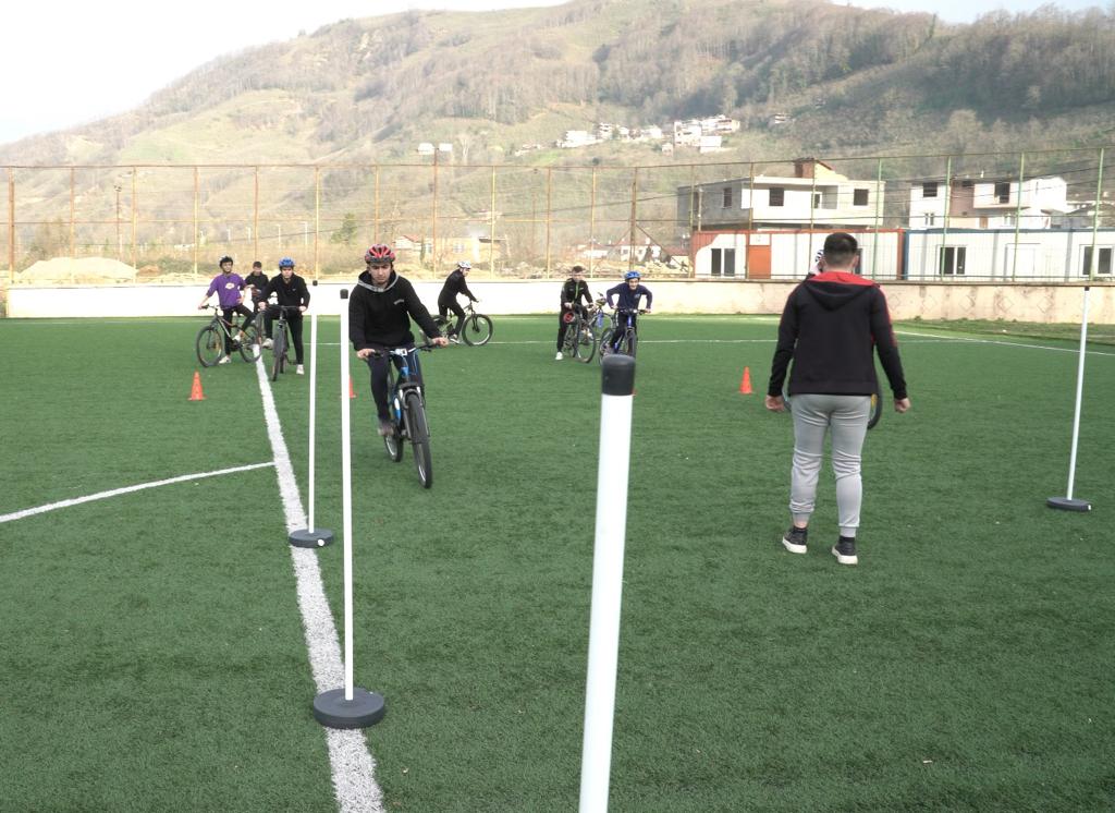 GELECEĞİN SPORCULARI BU KURSLARDA YETİŞİYOR