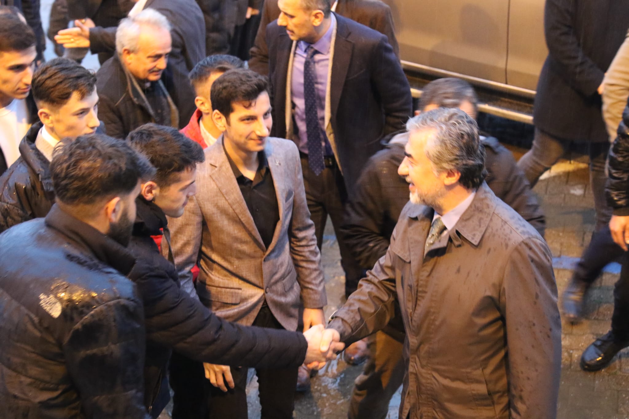 HAMARAT, “GİTTİĞİMİZ İLÇELERDE BİZ KONUŞMUYORUZ, HİZMETLERİMİZ KONUŞUYOR”