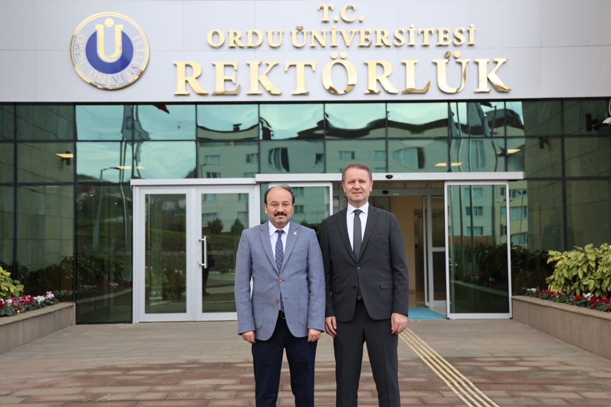 Erzurum Teknik Üniversitesi Rektörü Çakmak’tan, Rektör Baş’a Ziyaret