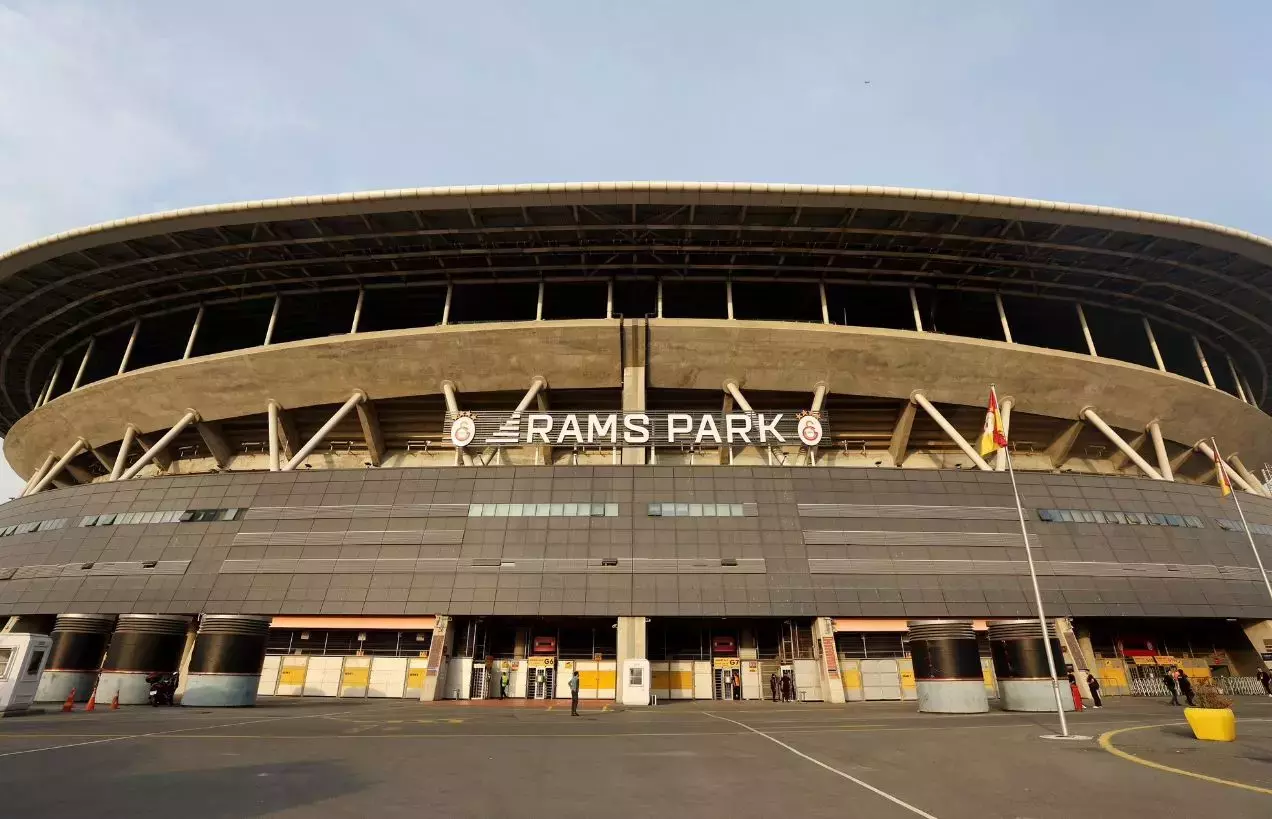 FİNAL RAMS PARK’TA!