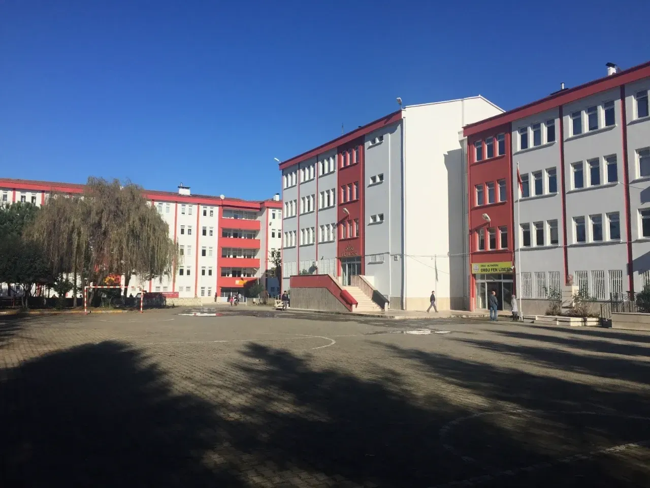 FEN LİSESİ’NİN MÜDÜRÜ DEĞİŞTİ