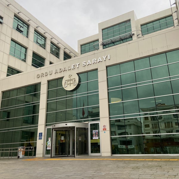 ADLİYEDEKİ ZABIT KATİBİ ZİMMETTEN TUTUKLANDI!