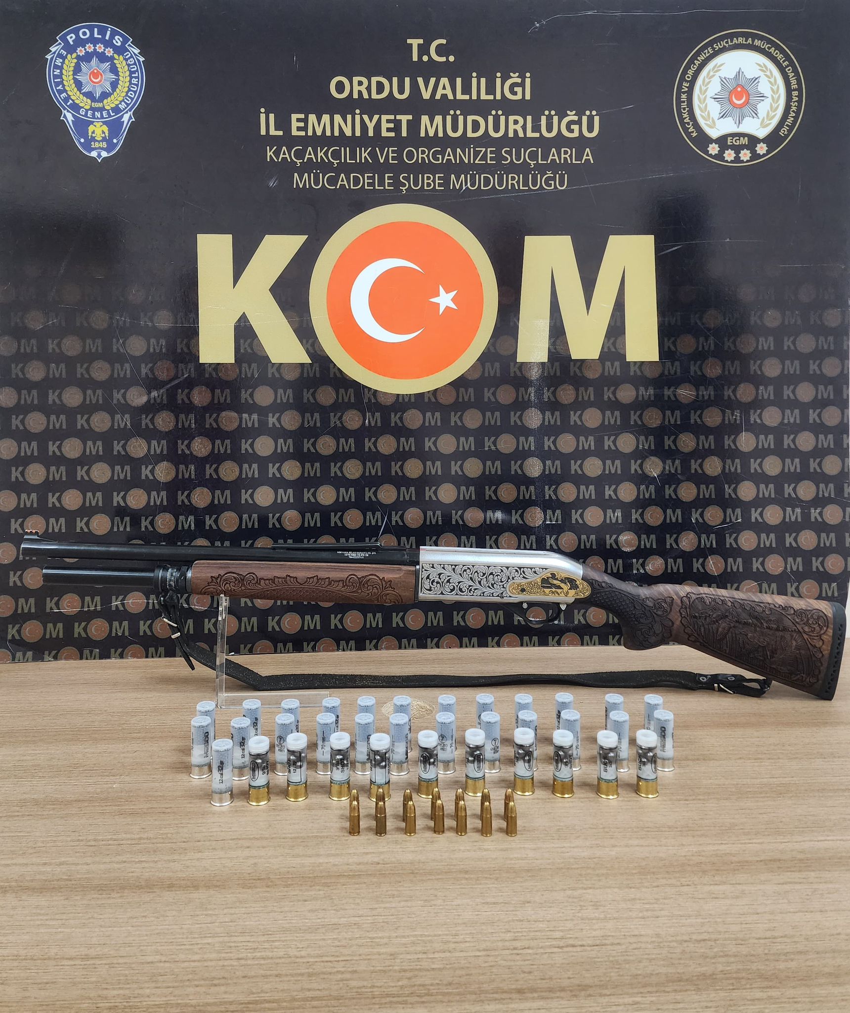 “Resmi Belgede Sahtecilik”ten Aranan Kişinin Adresinden Çıktı!