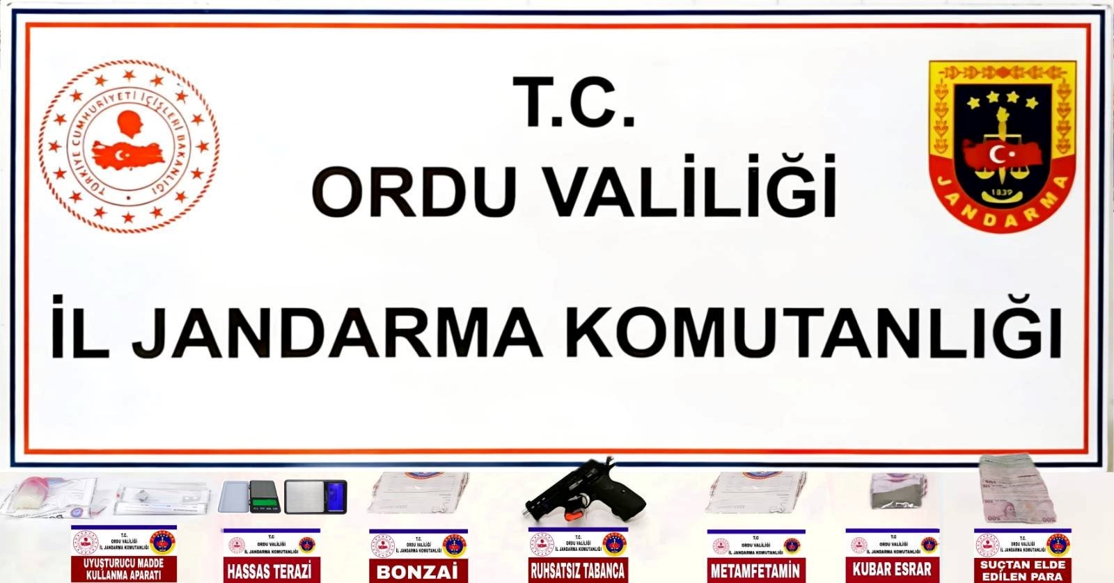 JANDARMADAN UYUŞTURUCU TACİRLERİNE OPERASYON! 10 ŞÜPHELİDEN 7’Sİ TUTUKLANDI!