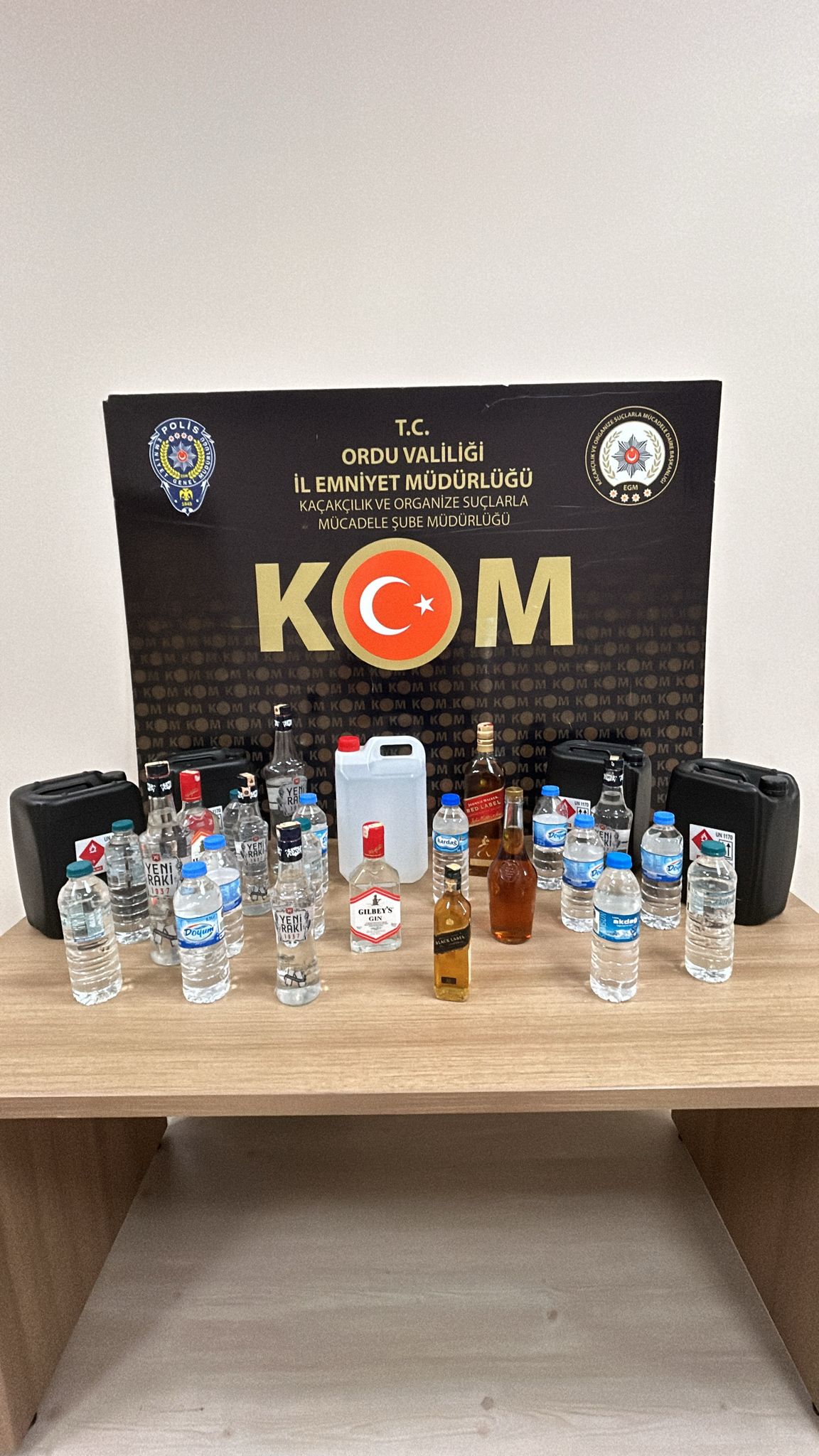 SAHTE ALKOL OPERASYONU! 5 KİŞİ GÖZALTINA ALINDI