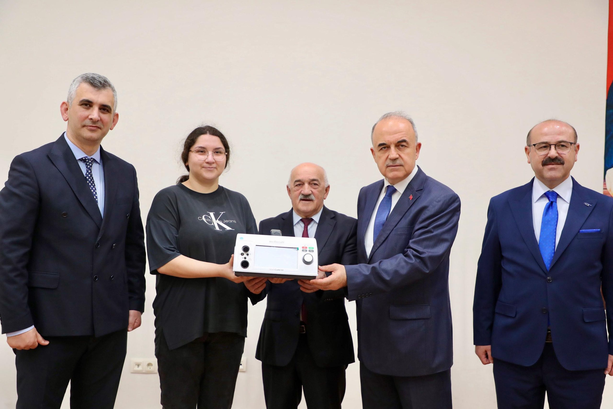Ventilatör Cihazı İçin Bağışta Bulunan Hayırseverlere Teşekkür Belgesi Verildi