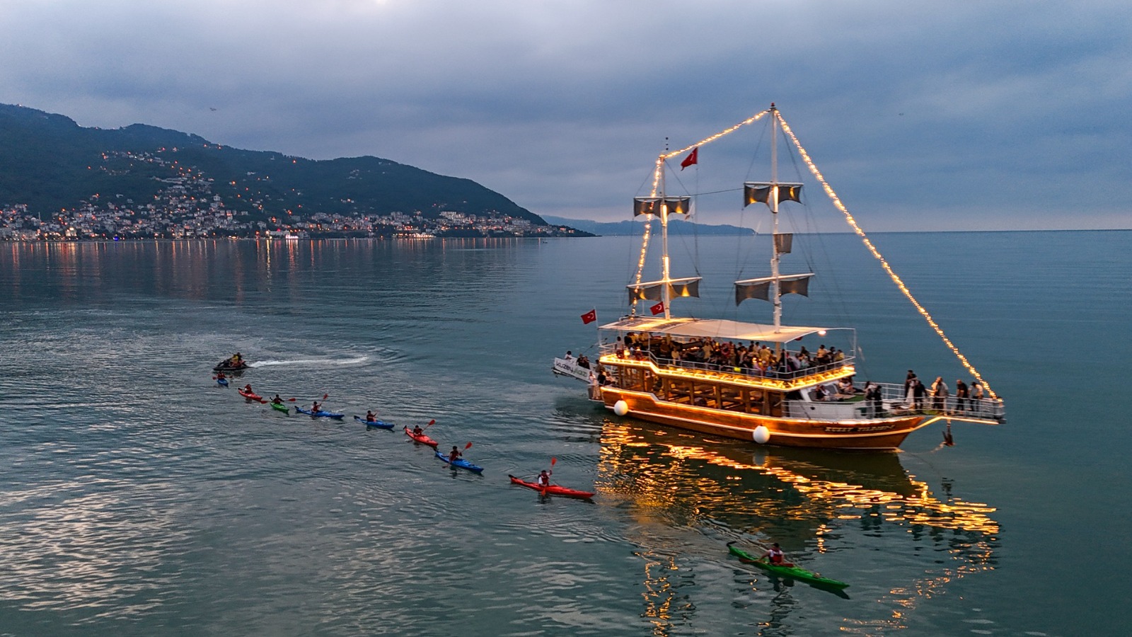 ORDU KANOLARLA RENKLENDİ
