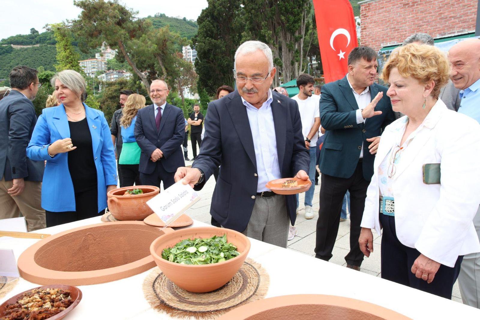 ORDU’DA GASTRO-ARKEOLOJİ PANELİ VE ANTİK DÖNEM YEMEK KÜLTÜRÜNÜ CANLANDIRMA ETKİNLİĞİ DÜZENLENDİ