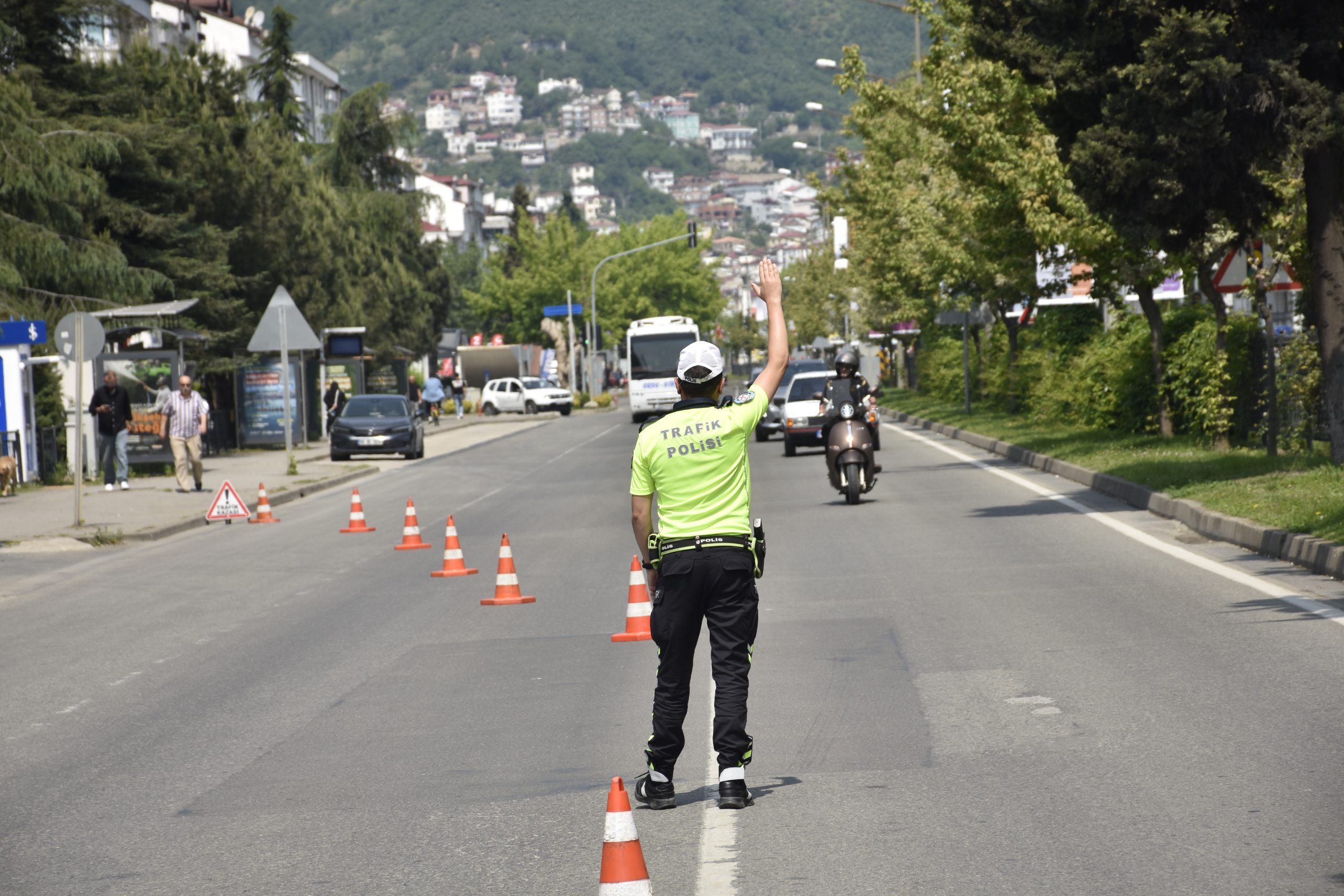 GEÇEN HAFTA ORDU’DA TRAFİK DENETİMLERİNDE 23 ARAÇ TRAFİKTEN MEN EDİLDİ 60 SÜRÜCÜ BELGESİ GERİ ALINDI