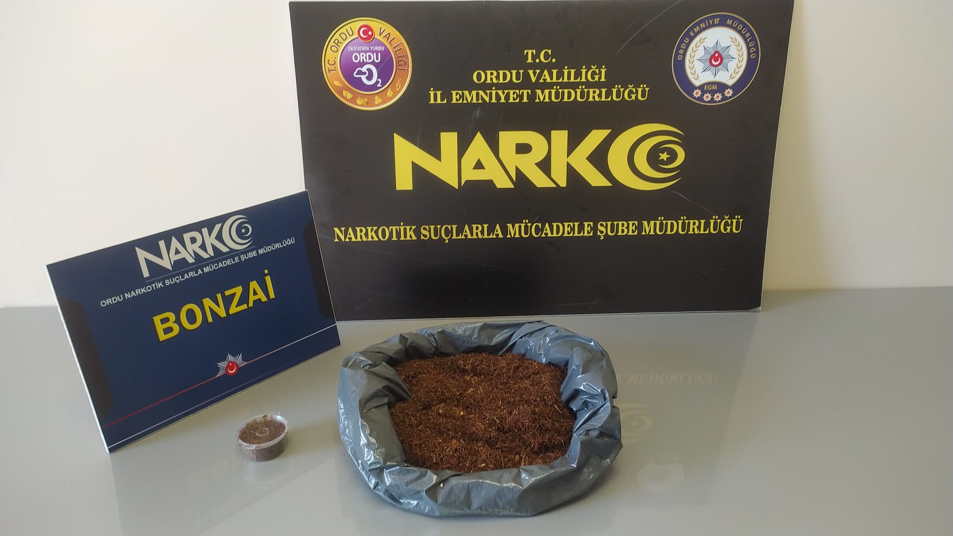 EMNİYET ZEHİR TACİRLERİNE GEÇİT VERMİYOR
