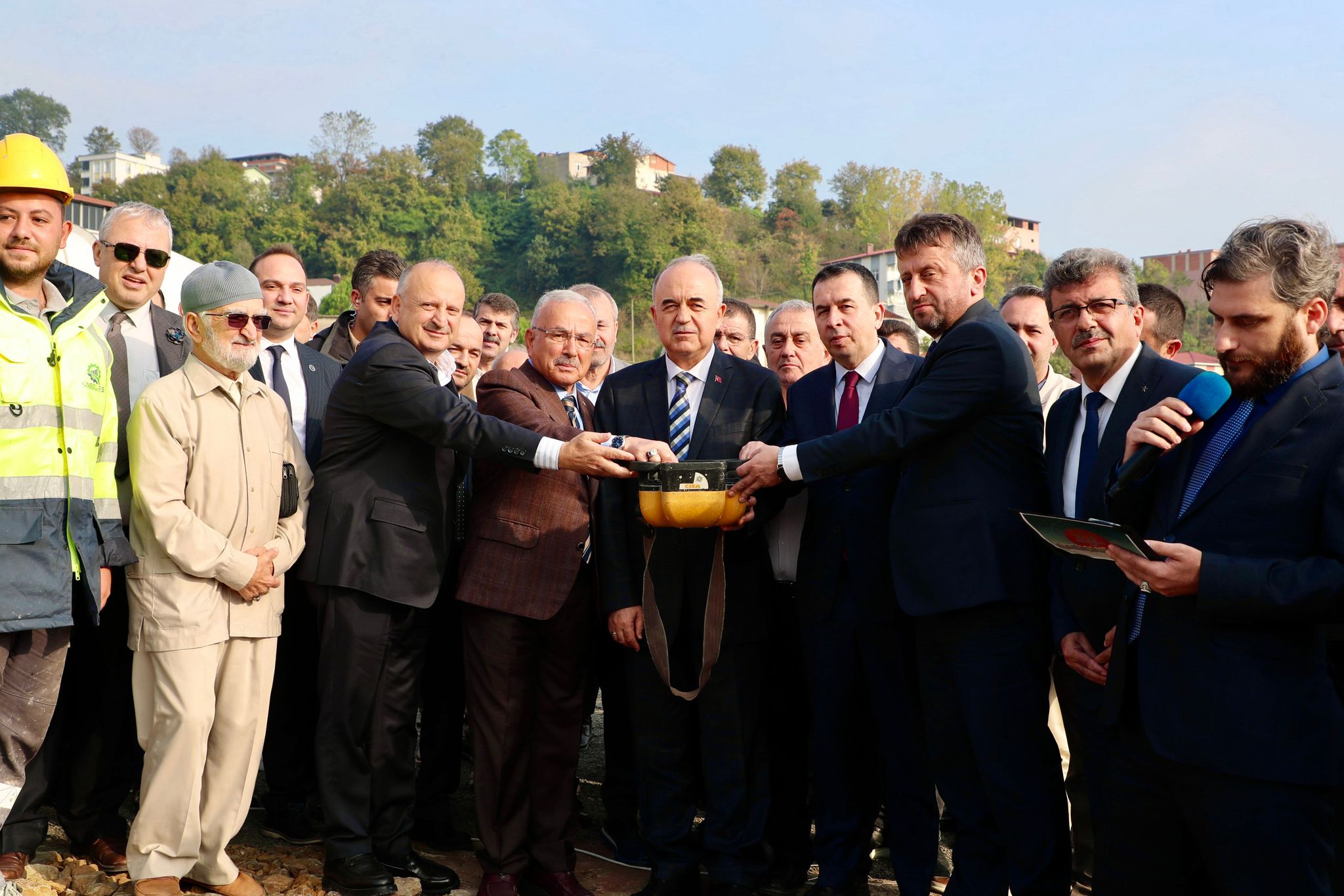 Vali Erol, Ünye Yatılı Hafızlık Kur’an Kursunun Temel Atma Törenine Katıldı